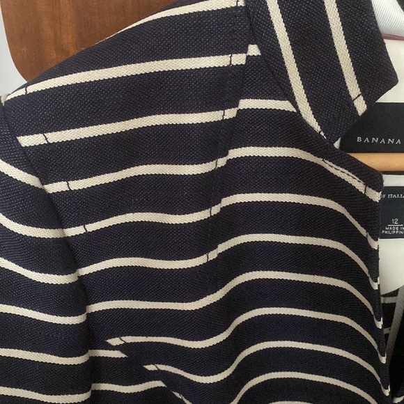 Banana Republic Tailored Blazer - Picture 13 of 15